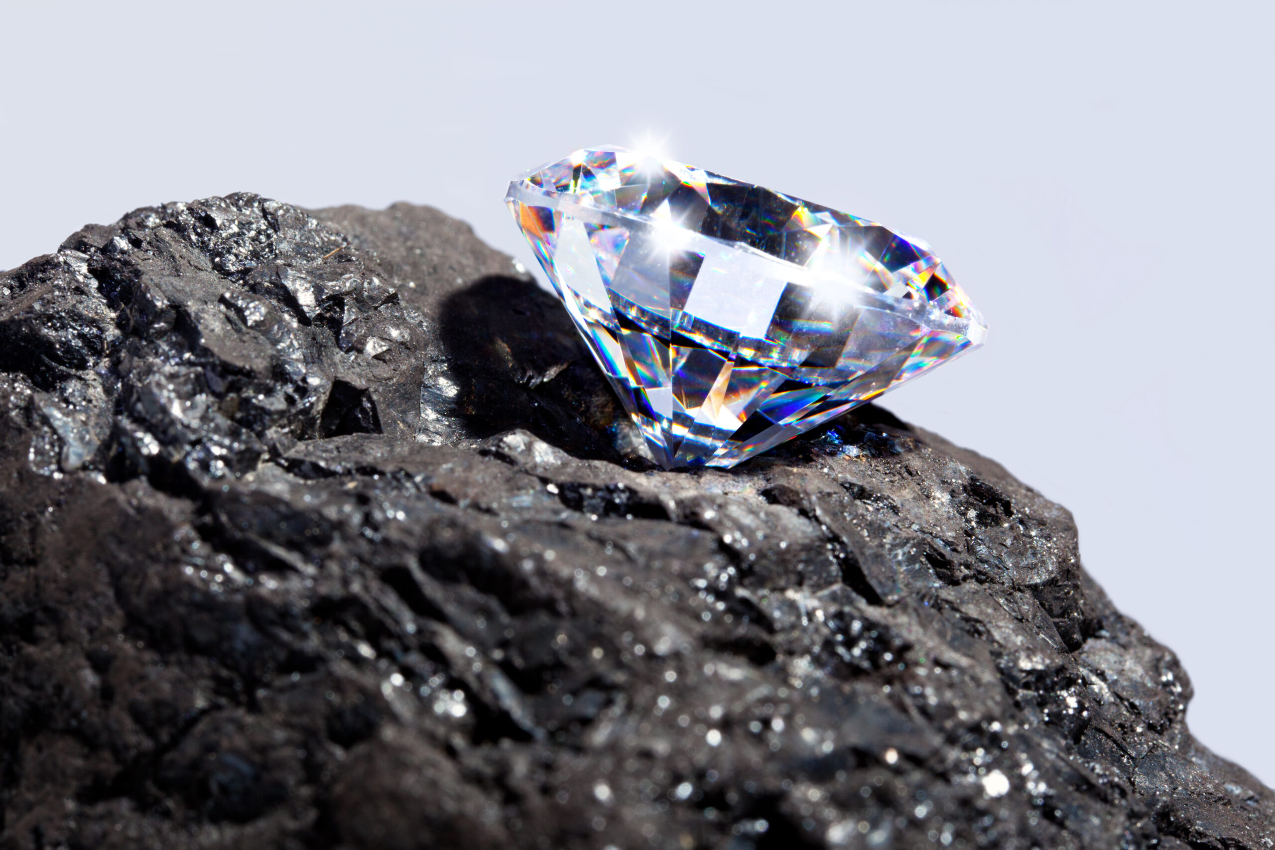 Photo,Of,A,Single,Cut,Diamond,On,A,Piece,Of
