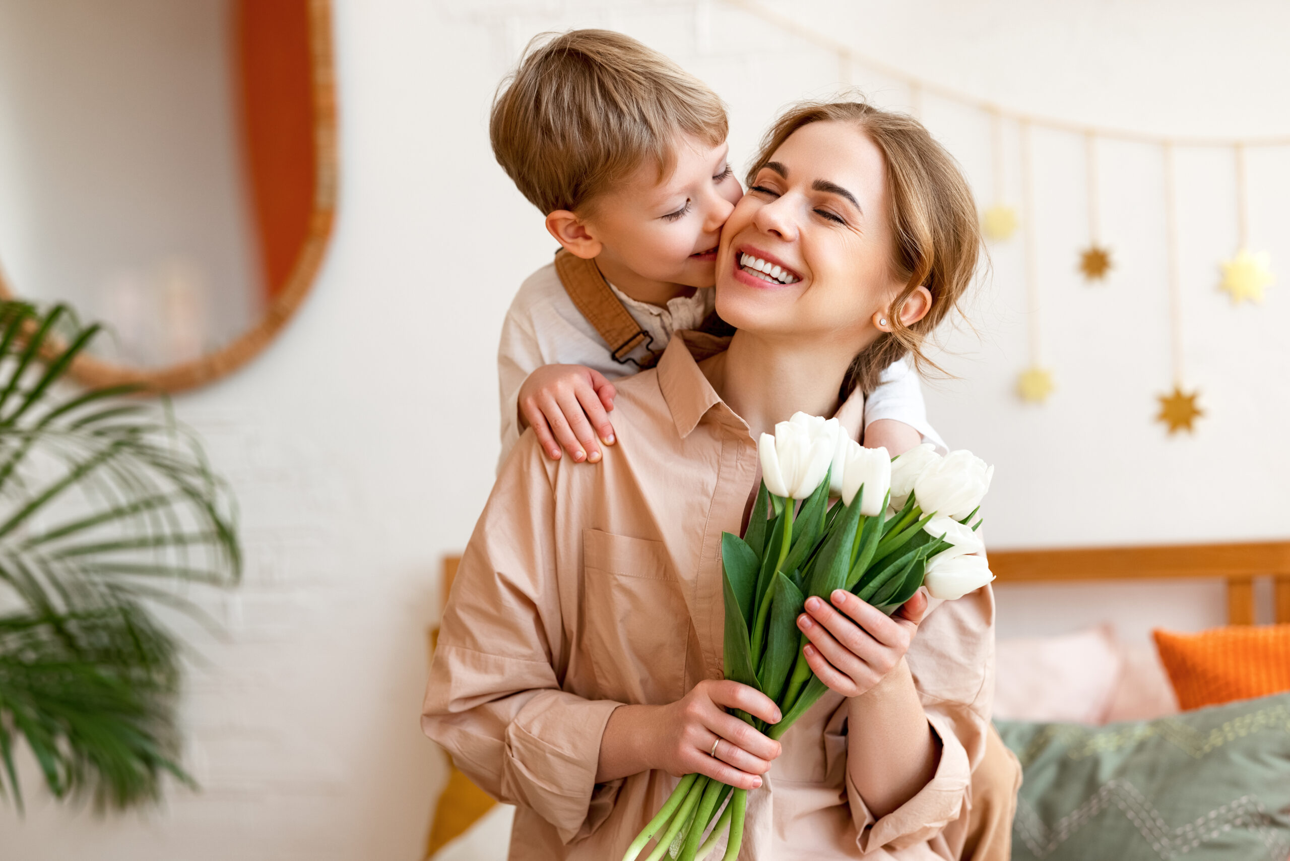 Tender,Son,Kisses,The,Happy,Mother,And,Gives,Her,A